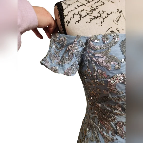 carter sequin scroll a-line formal dress Windsor Carter Sequin Scroll A-Line Formal Dress/Light Blue for Sale in Redlands, CA